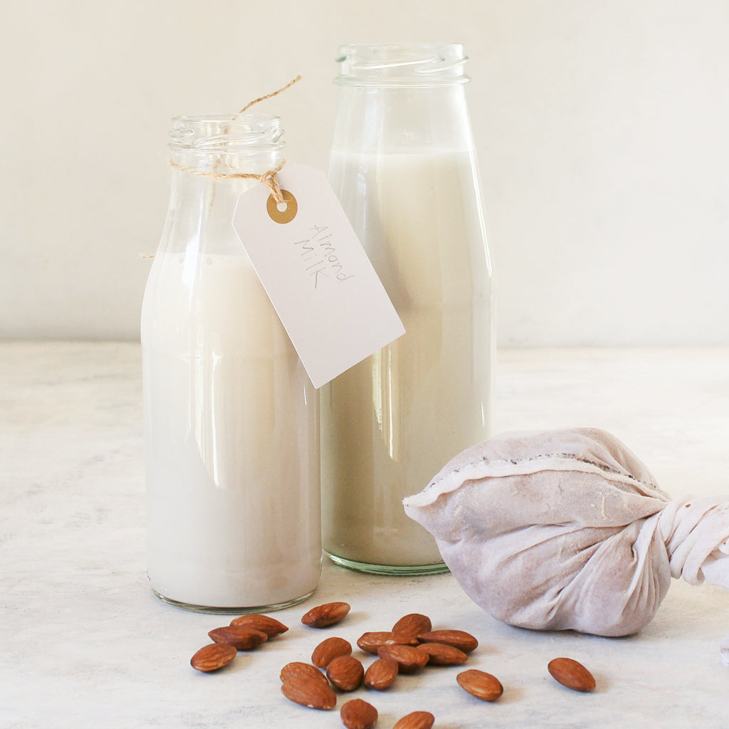 How to make delicious almond milk at home