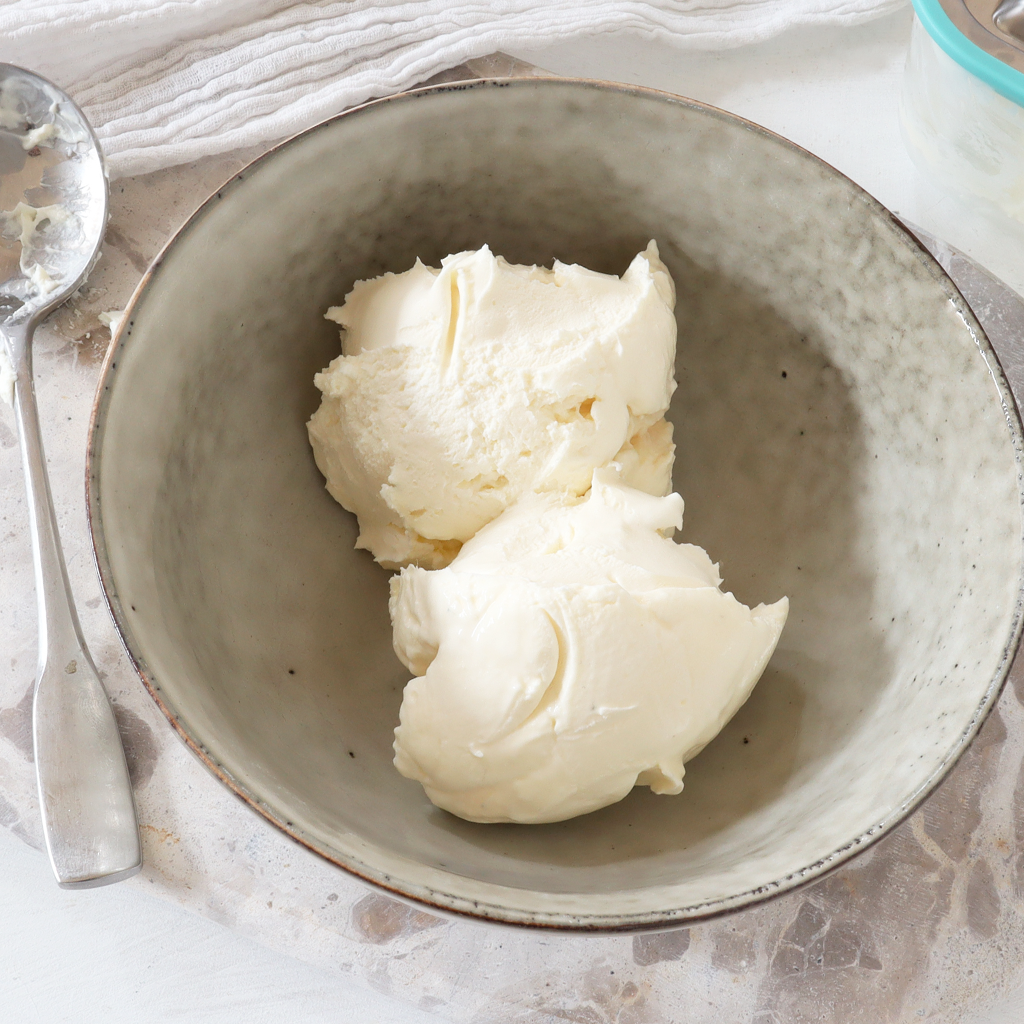 How to make dripped yogurt cheese